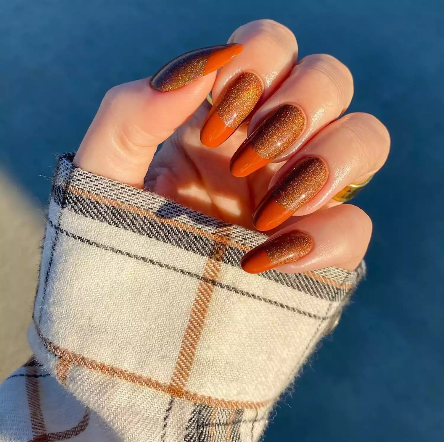 Orange nails pentru toamna 2024. Exploreaza nuanta perfecta de sezon