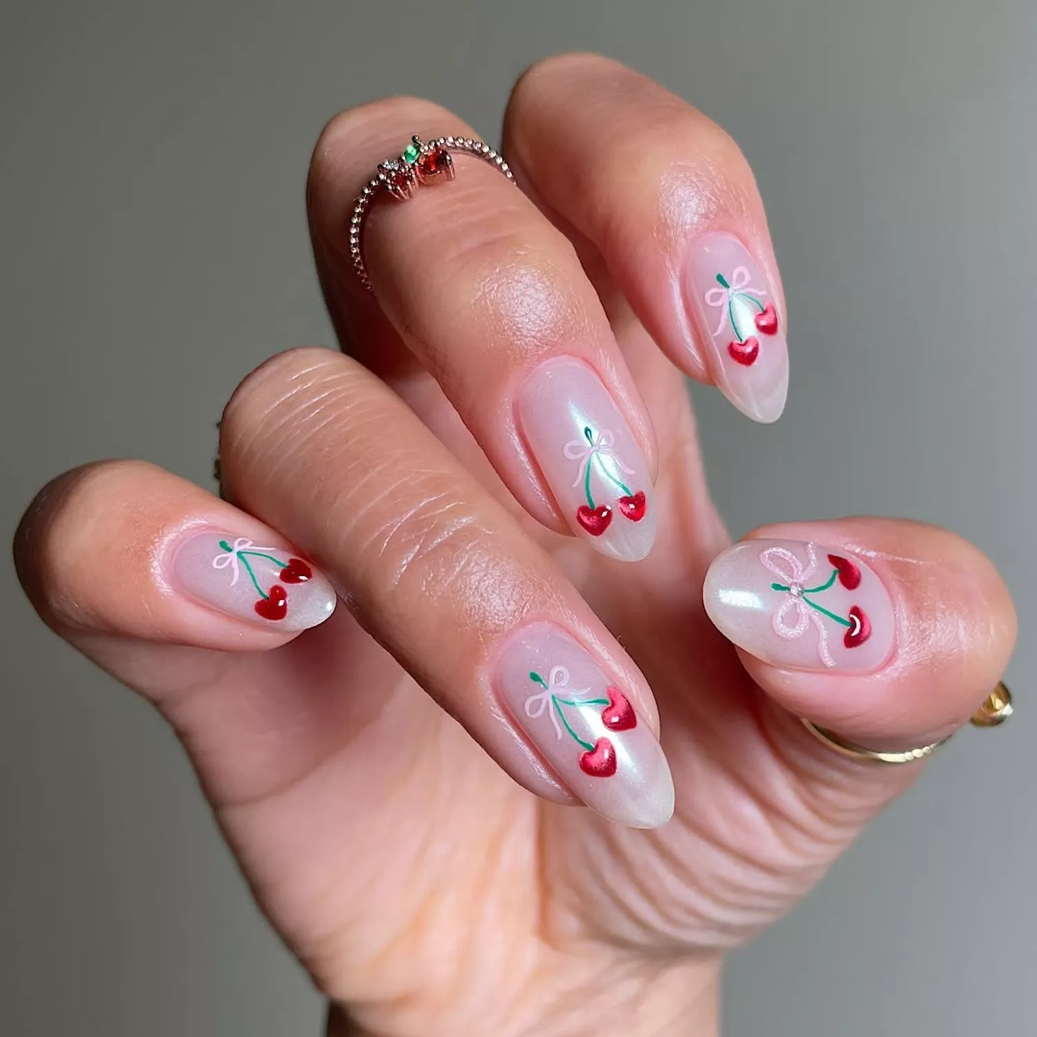 What manicure to do for Valentine's Day: top 10 stylish and trendy ideas 2025