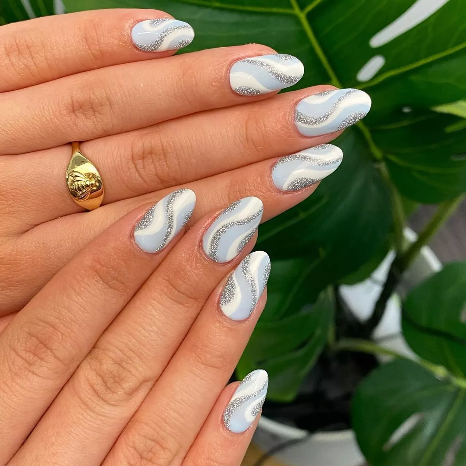 Ce modele de unghii purtam in luna ianuarie: 9 idei trendy de sezon