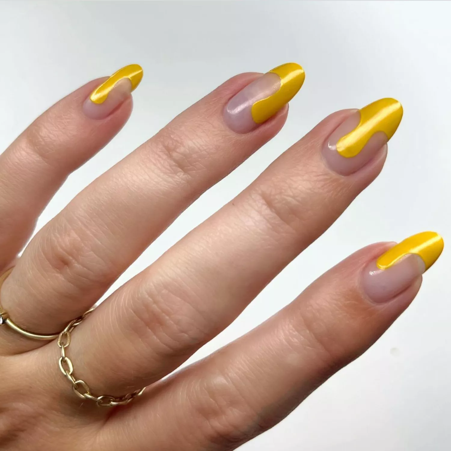 From creamy to neon: 5 major yellow manicure trends of 2026