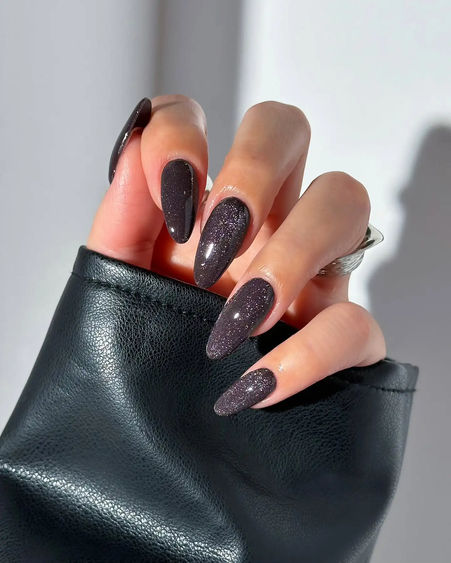 Elegant manicure 2025: nail designs for everyday wear and special occasions