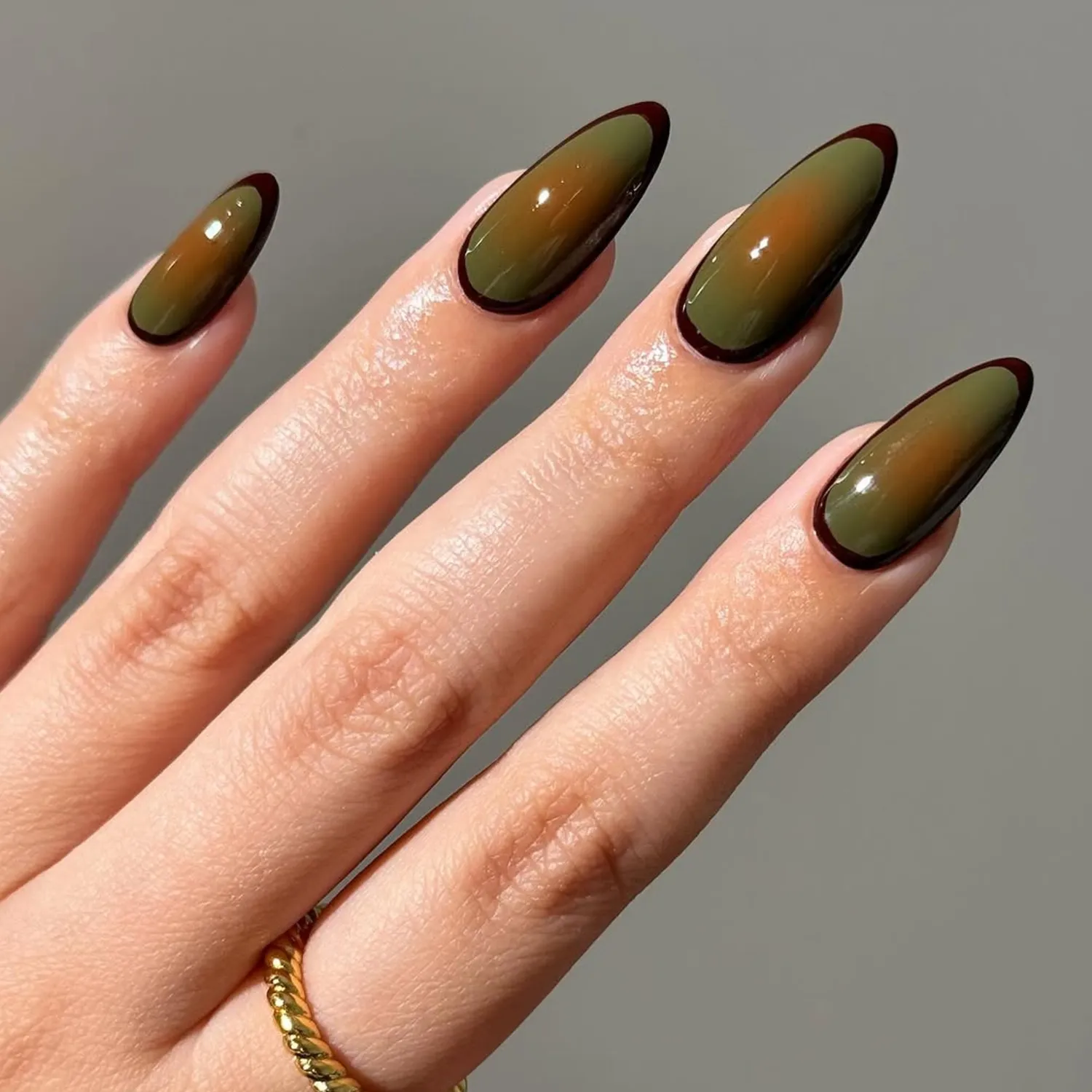 Which Manicure Is Trending in Fall 2025: 9 Fashionable Ideas and a Gel Polish Selection