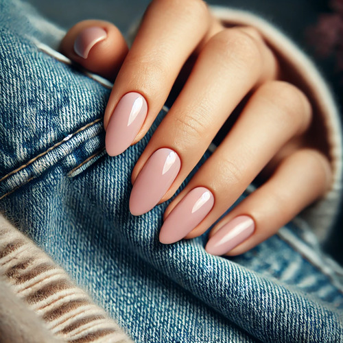What spoils the colour of a manicure and how to avoid it?