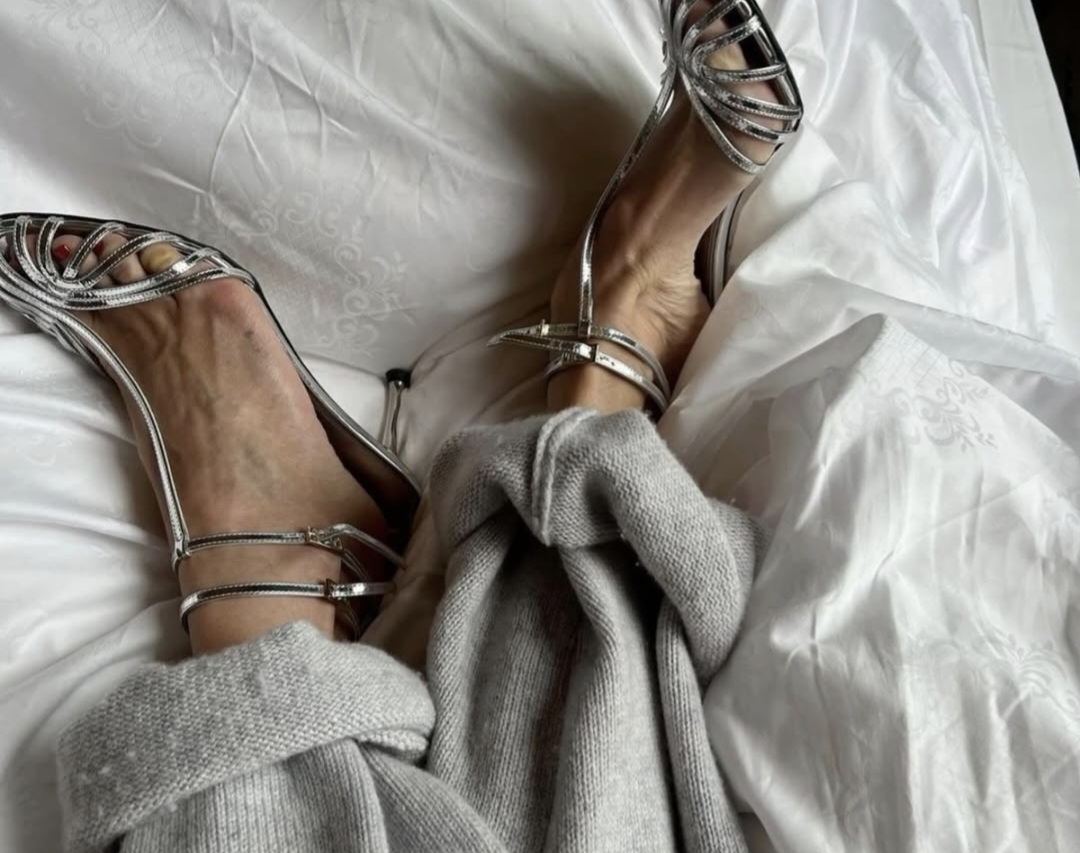 How to cure ingrown toenail at home: 3 effective methods
