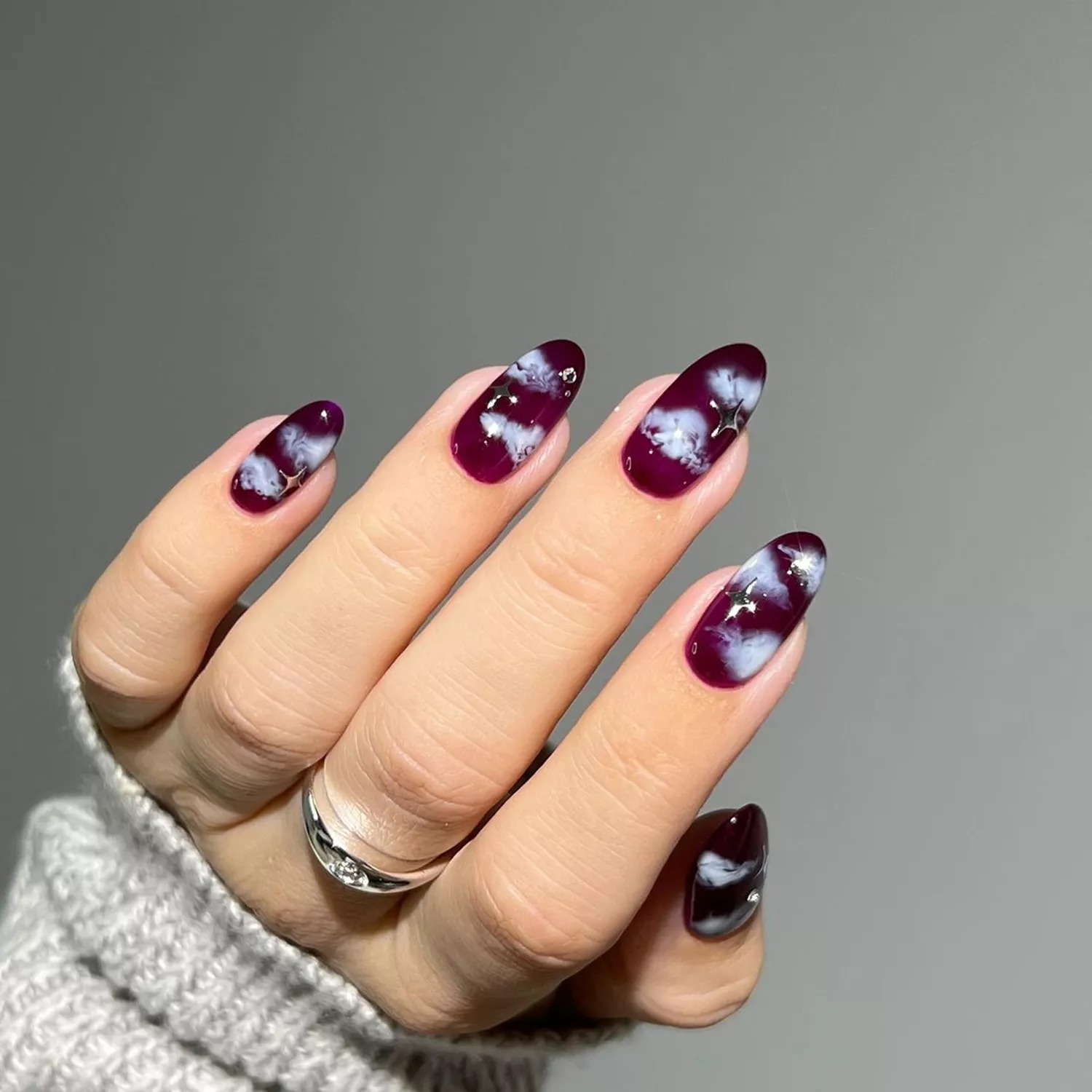 Dark manicure for November 2024: trendy photo-new nail designs with dark varnish