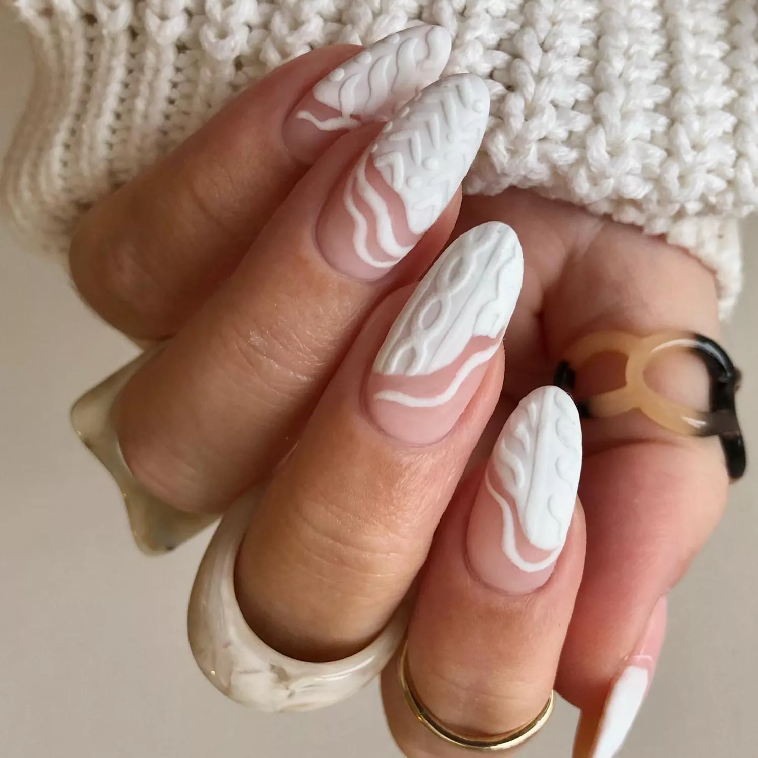 Knitted manicure: stylish winter nail design ideas 2024-2025