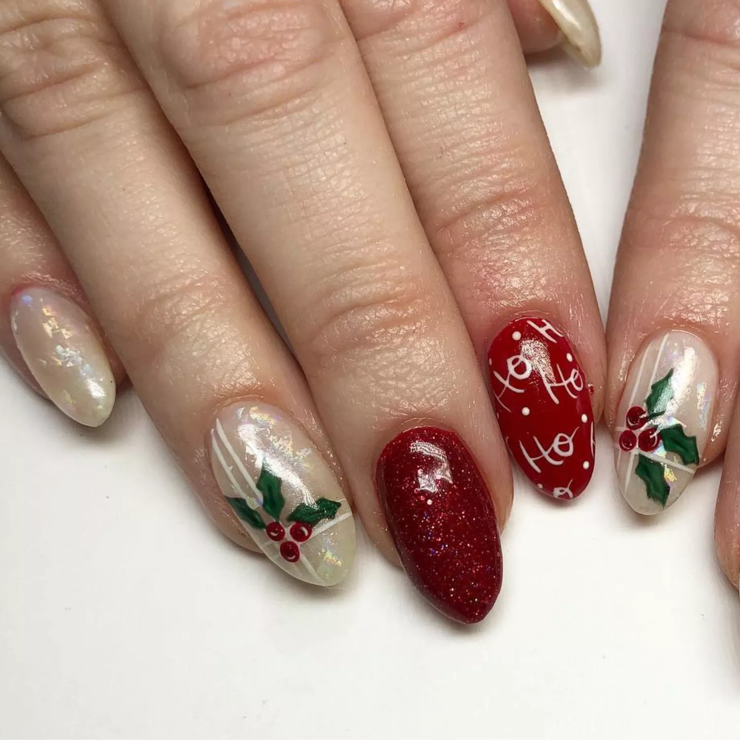Christmas tree sprig manicure ideas 2025: the most extraordinary nail designs
