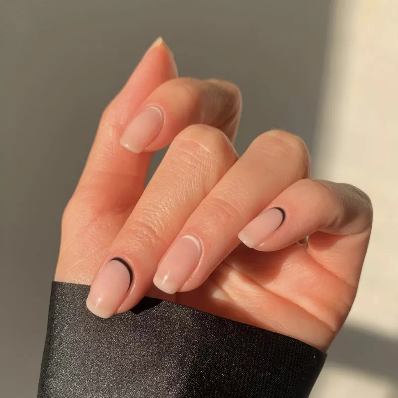 Natural shades manicure for all times: 17 delicate and original ideas